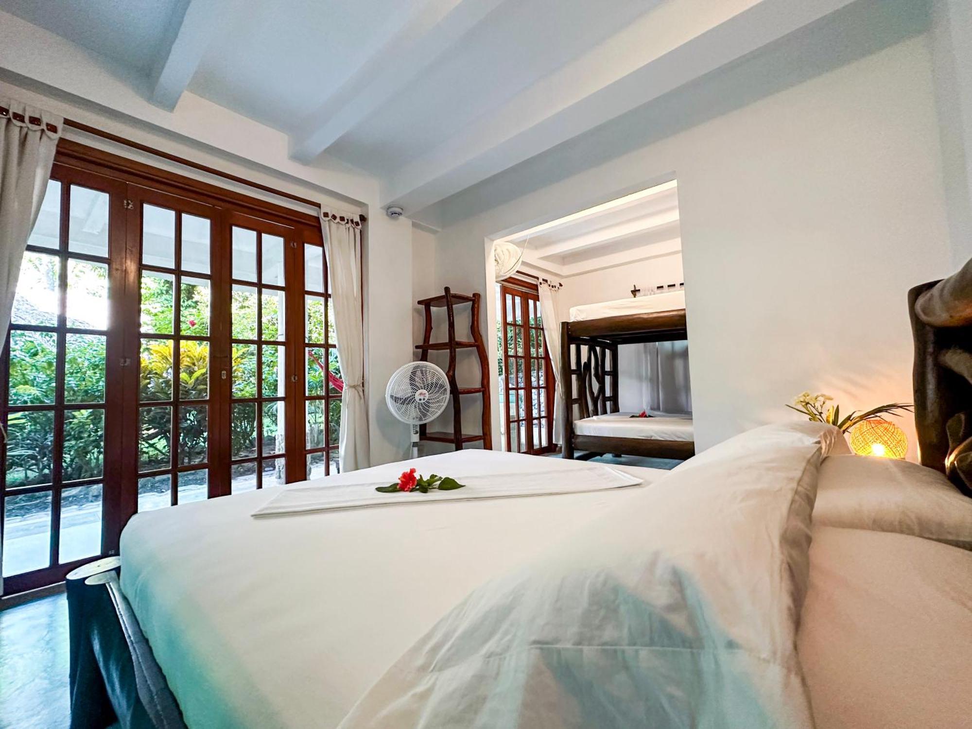 Hotel La Jorará Palomino Habitación foto